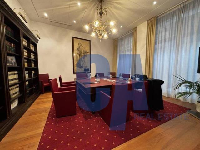 Palazzo in affitto a Municipio 1, Milano