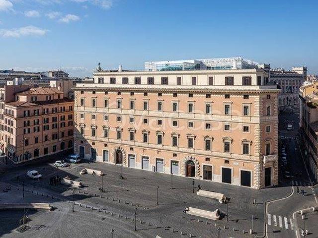 Palazzo in affitto a Municipio Roma I, Roma Capitale