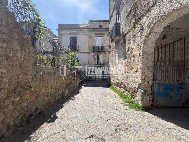 Palazzo in vendita a Afragola, Campania