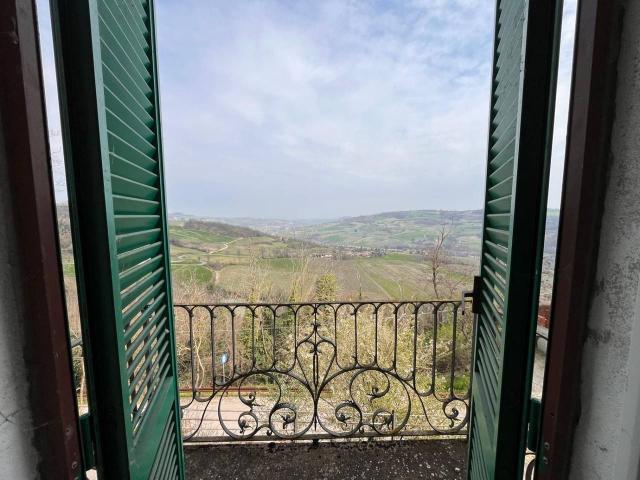 Palazzo in vendita a Alta Val Tidone, Genepreto