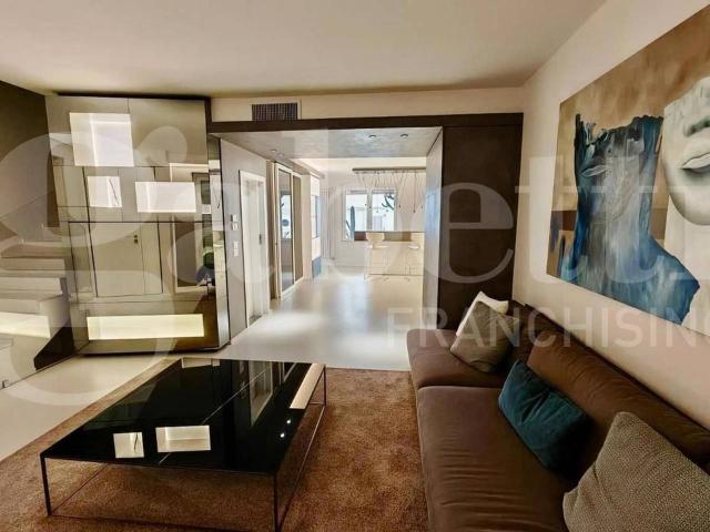 Palazzo in vendita a Puglia, Barletta-andria-trani