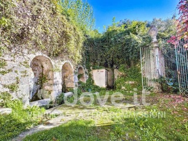 Palazzo in vendita a Cività Falconara, Arpino