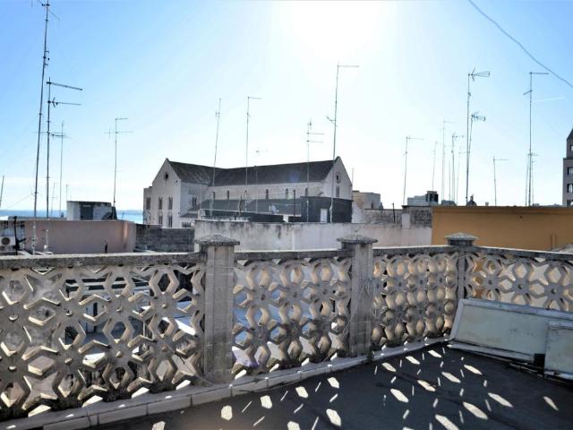 Palazzo in vendita a Municipio 1, Puglia