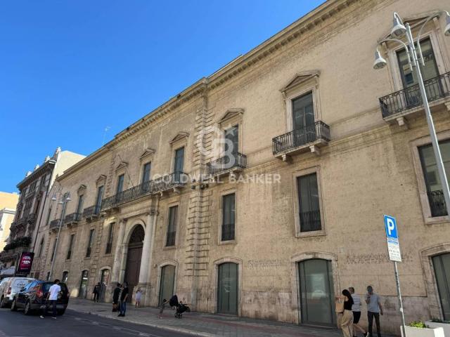 Palazzo in vendita a Municipio 1, Puglia
