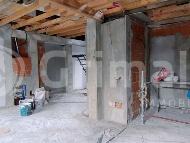 Palazzo in vendita a Montesiro, Besana In Brianza