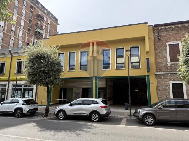 Palazzo in vendita a Bovolone, Veneto