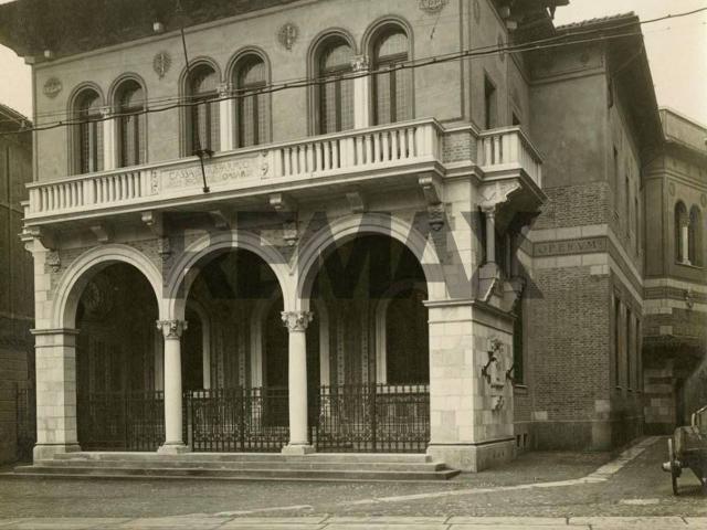 Palazzo in vendita a Zona Centro, Brescia