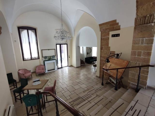 Palazzo in vendita a Centro, Puglia