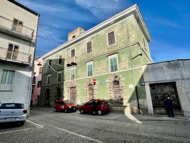 Palazzo in vendita a Buddusò, Sardigna/Sardegna