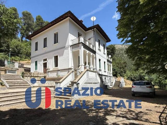 Palazzo in vendita a Bussi Sul Tirino, Abruzzo