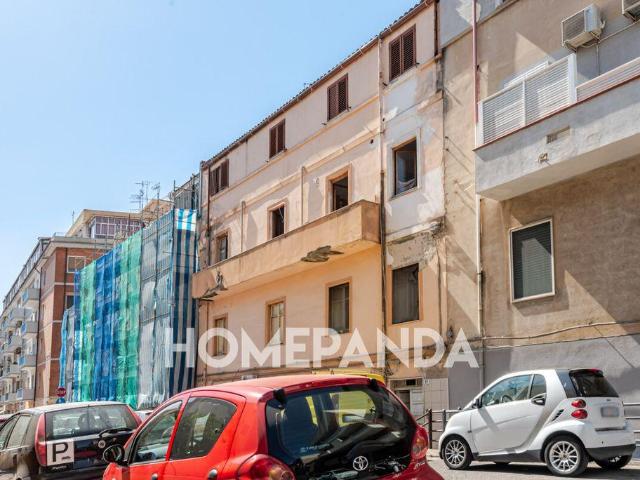 Palazzo in vendita a Is Mirrionis, Cagliari