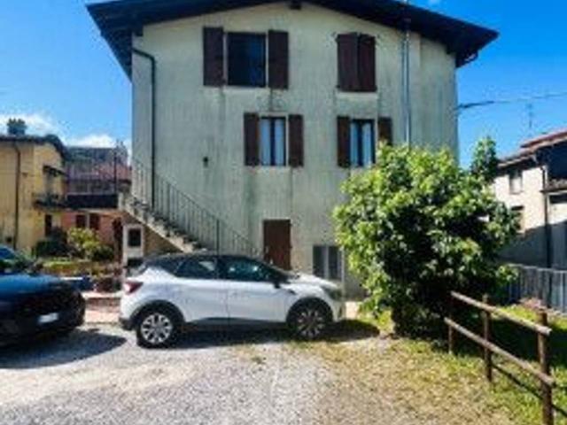 Palazzo in vendita a Calcinato, Lombardia