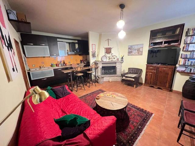 Palazzo in vendita a Campagnano di Roma, Roma Capitale