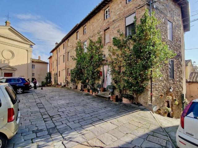 Palazzo in vendita a Castelvecchio di Compito, Capannori