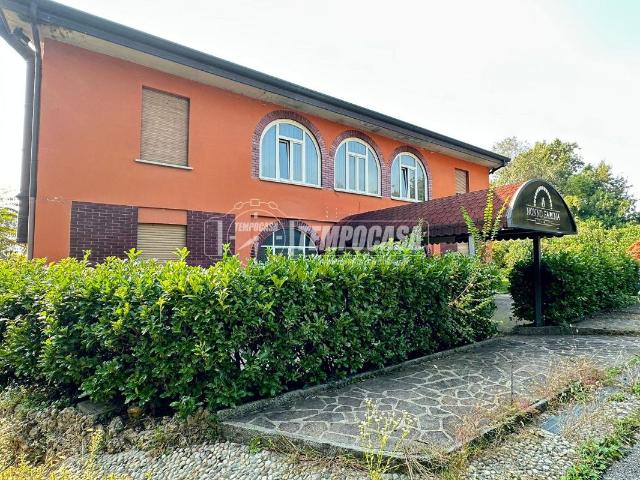 Palazzo in vendita a Capriate San Gervasio, Lombardia