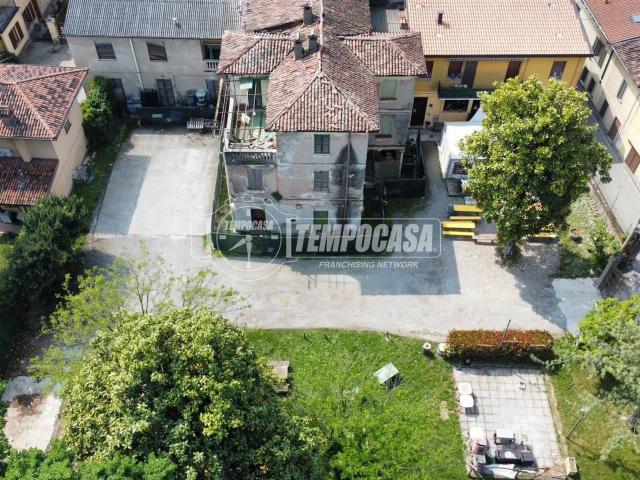 Palazzo in vendita a Capriate, Capriate San Gervasio