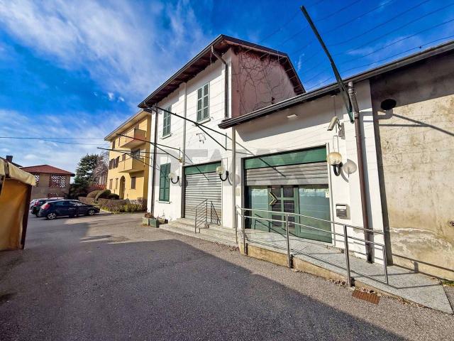 Palazzo in vendita a Passirano, Carnate
