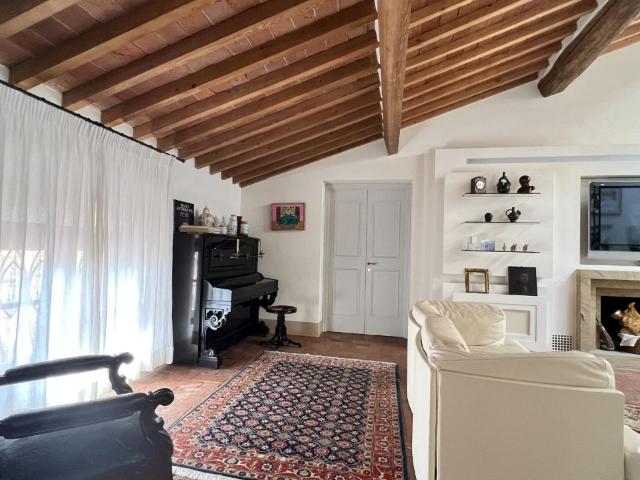 Palazzo in vendita a Cascina, Toscana