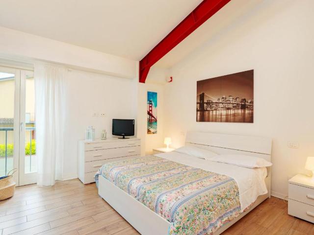 Palazzo in vendita a San Frediano a Settimo, Cascina