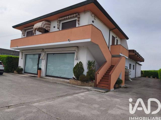 Palazzo in vendita a Ceregnano, Veneto