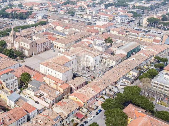 Palazzo in vendita a Cervia, Reggio Emilia