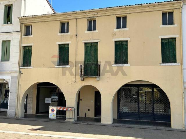 Palazzo in vendita a Cittadella, Veneto