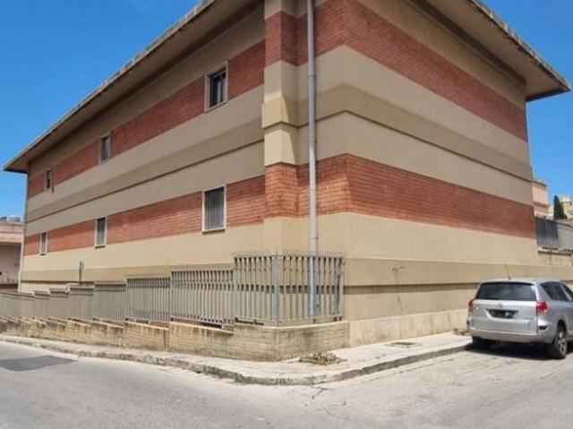 Palazzo in vendita a Comiso, Ragusa