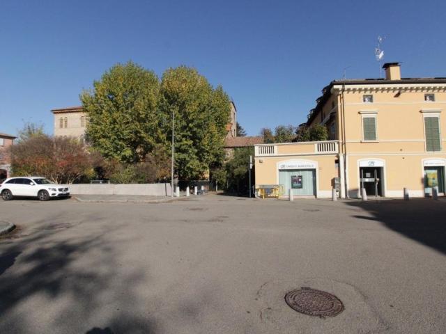 Palazzo in vendita a Pianura Reggiana, Re