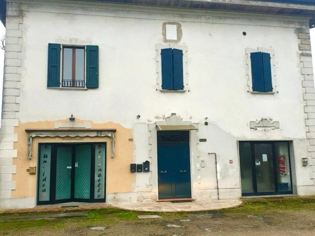Palazzo in vendita a Unione Terre d'Acqua, Crevalcore