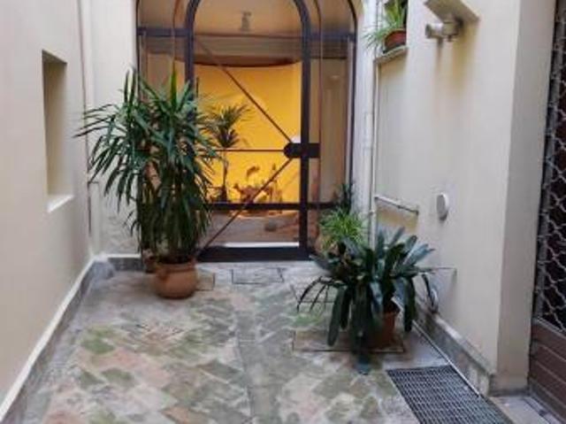 Palazzo in vendita a Centro storico, Marche