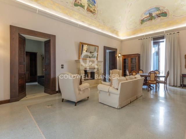 Palazzo in vendita a Puglia, Lecce