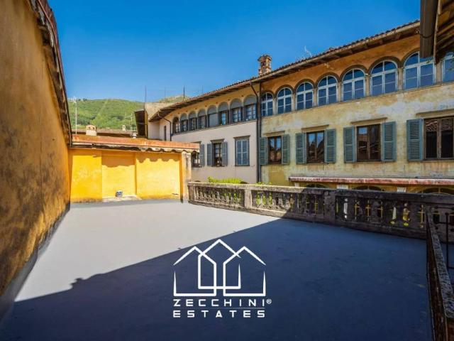 Palazzo in vendita a Cirano, Gandino