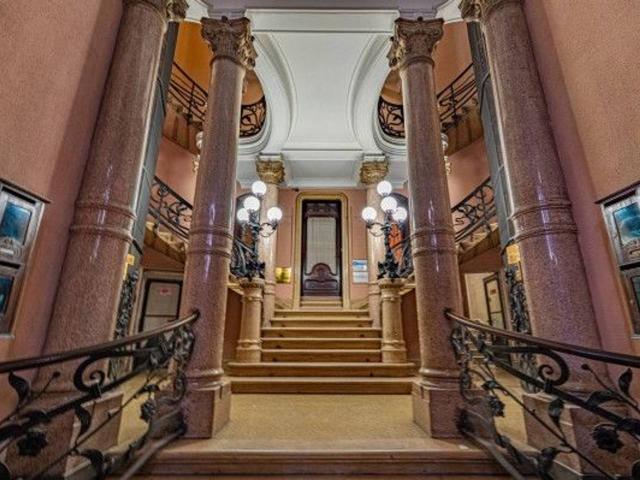 Palazzo in vendita a Centro Est, Serra Riccò