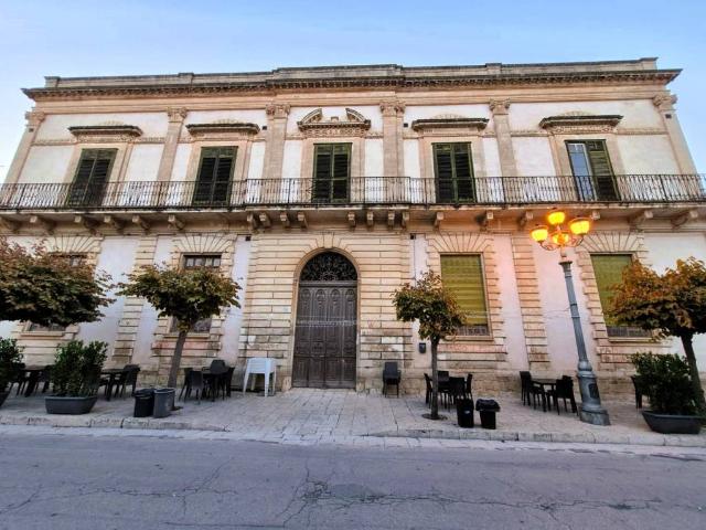 Palazzo in vendita a Ispica, Ragusa
