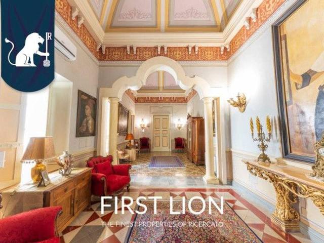 Palazzo in vendita a Puglia, Lecce