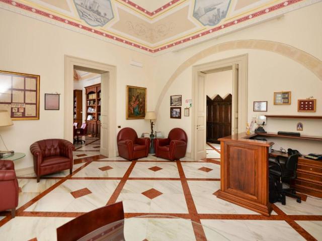 Palazzo in vendita a Puglia, Lecce