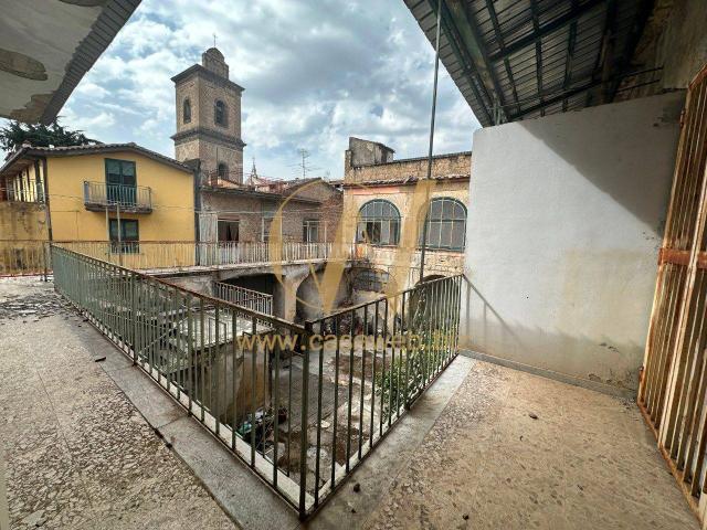 Palazzo in vendita a Pagani di Marcianise, Marcianise