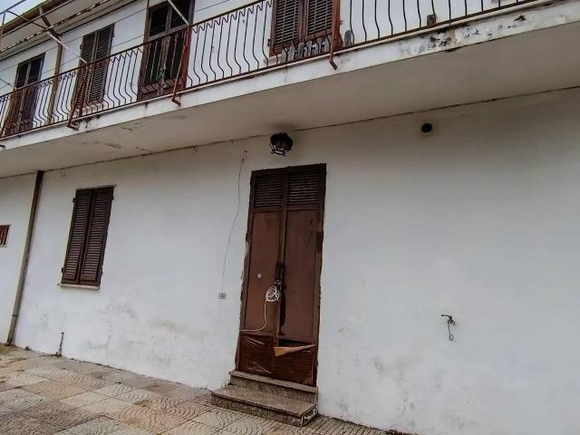 Palazzo in vendita a Marina Di Massa, Toscana