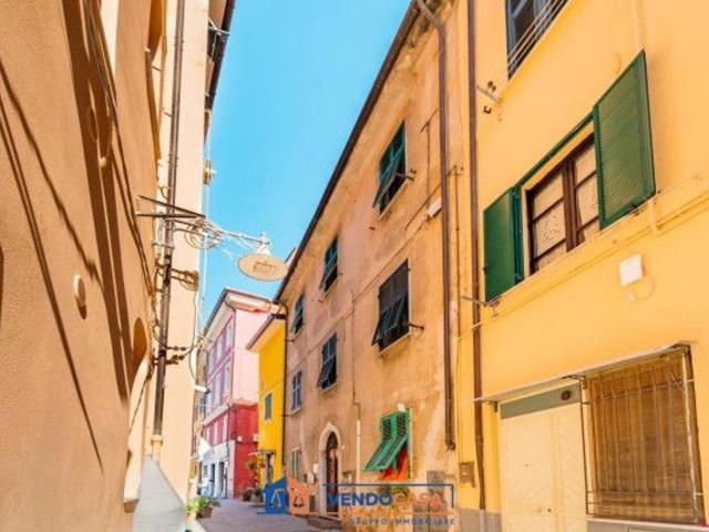 Palazzo in vendita a San Carlo, Marina Di Massa