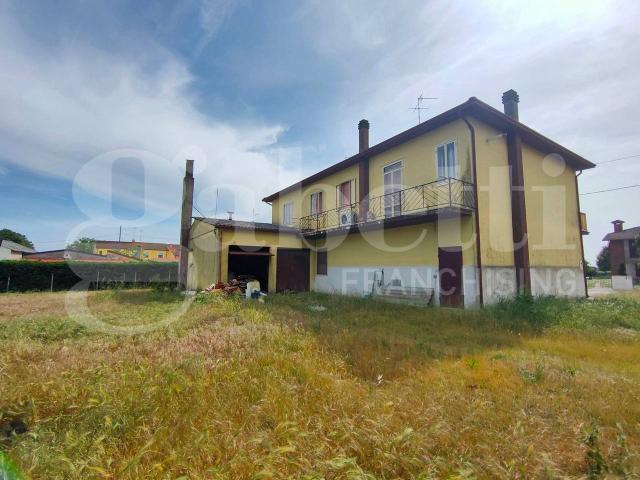 Palazzo in vendita a Gigliola, Mesola