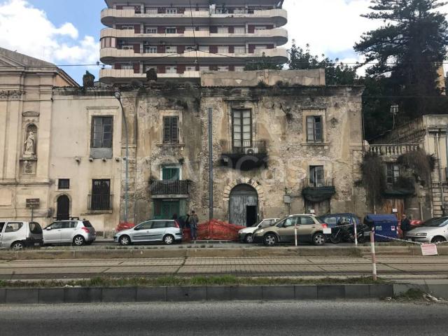 Palazzo in vendita a V Circoscrizione, Messina