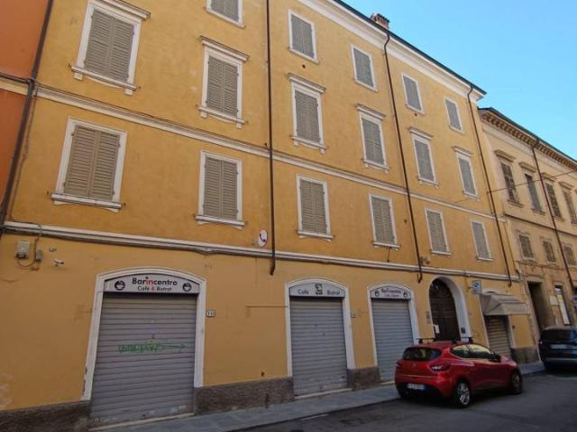 Palazzo in vendita a Centro Storico, Modena
