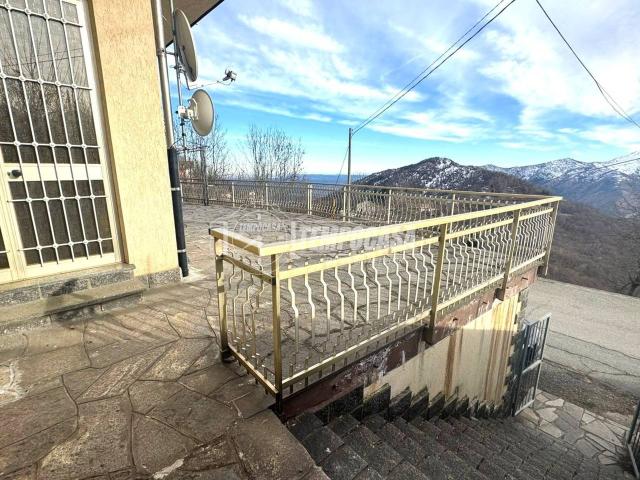 Palazzo in vendita a Unione Montana di Comuni delle Valli di Lanzo, Ceronda e Casternone, Piemonte