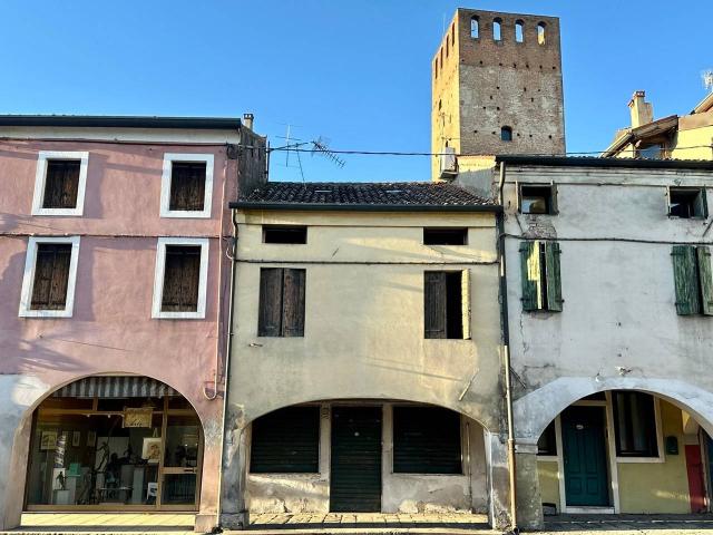 Palazzo in vendita a Montagnana, Veneto