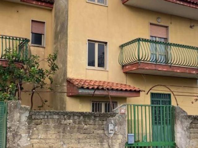 Palazzo in vendita a Municipalità 8, Piscinola