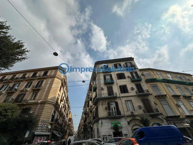 Palazzo in vendita a Vicaria, Napoli