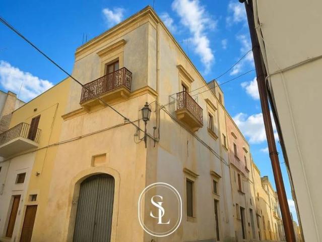 Palazzo in vendita a Puglia, Lecce