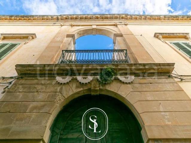 Palazzo in vendita a Puglia, Lecce