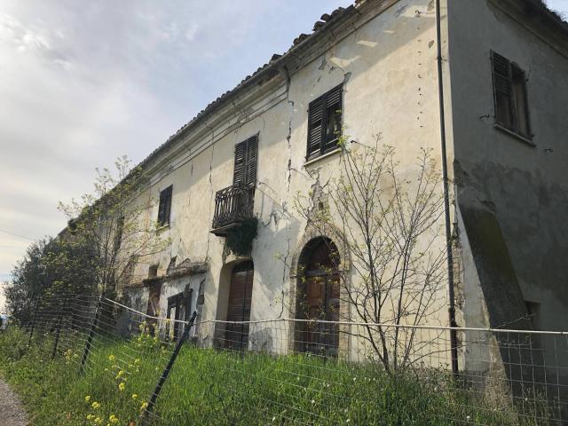 Palazzo in vendita a Notaresco, Abruzzo