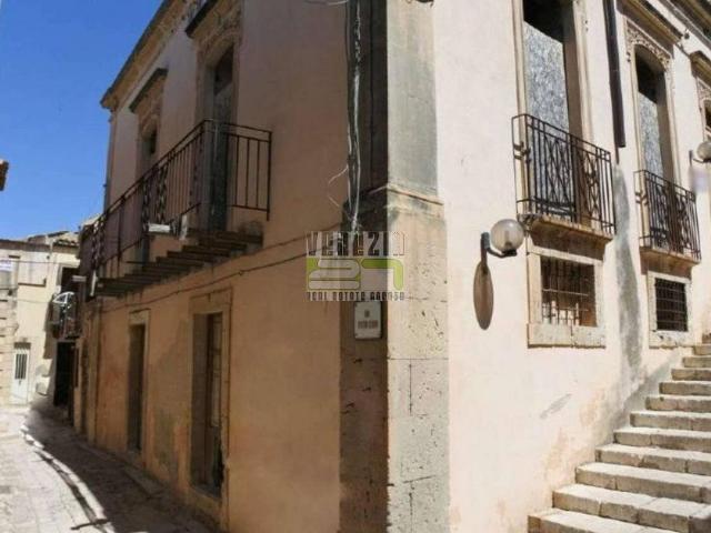 Palazzo in vendita a Noto, Sicilia